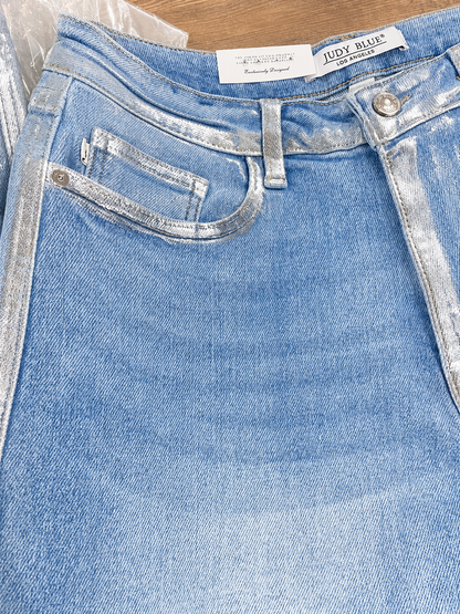HW Slim Short W/ Foil Seams: LT