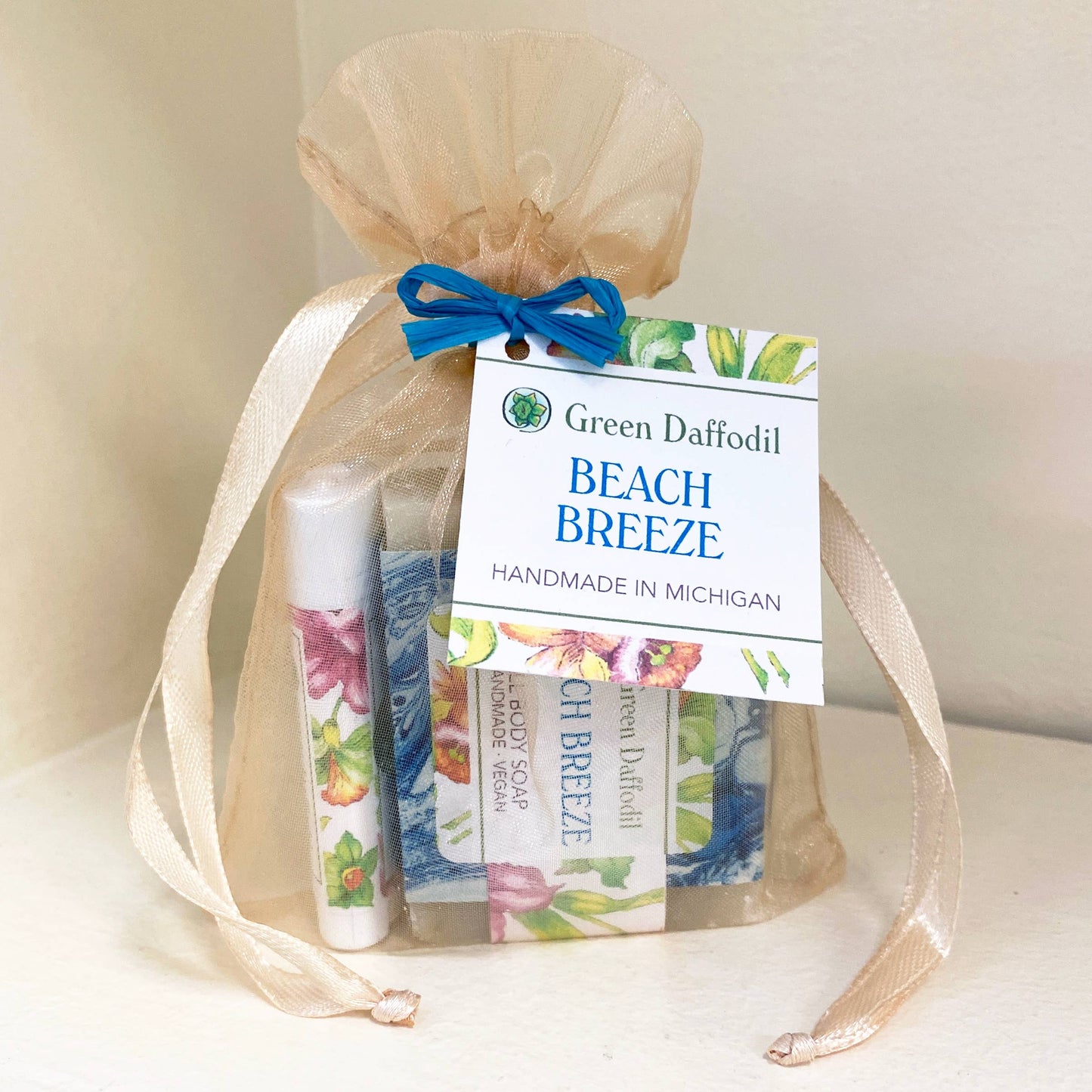 Beach Breeze Soap & Lip Balm Organdy Gift Set - Summer