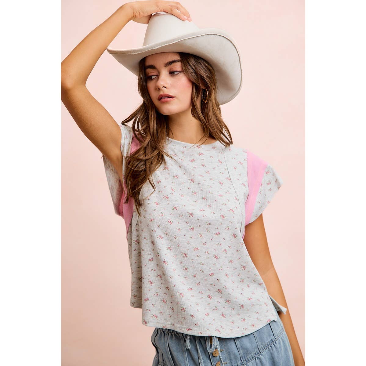 FLORAL RIB CUT EDGE DETAIL SHORT SLEEVES TOP: H Blush