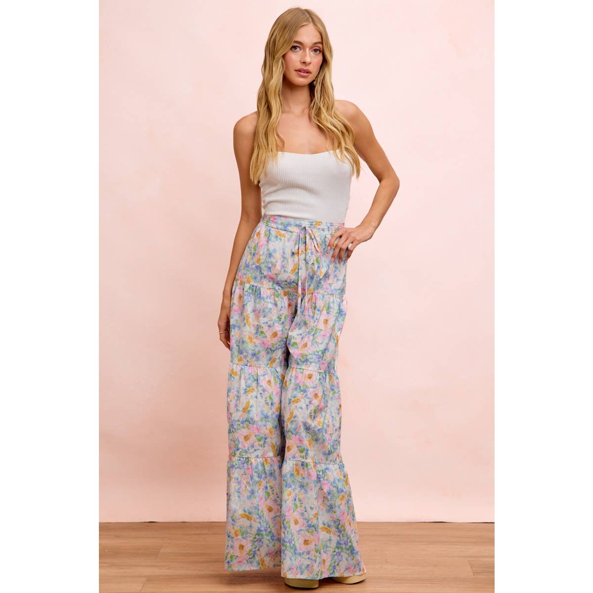 FLORAL PRINTED TIERED FLARE WOVEN PANTS: LT BLUE