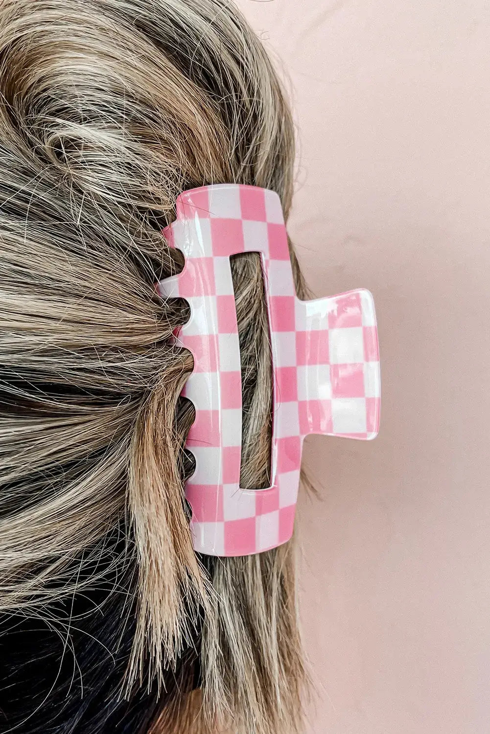 Black Checkered Print Hollow Out Hair Clip: Sachet Pink / Acrylic / ONE SIZE