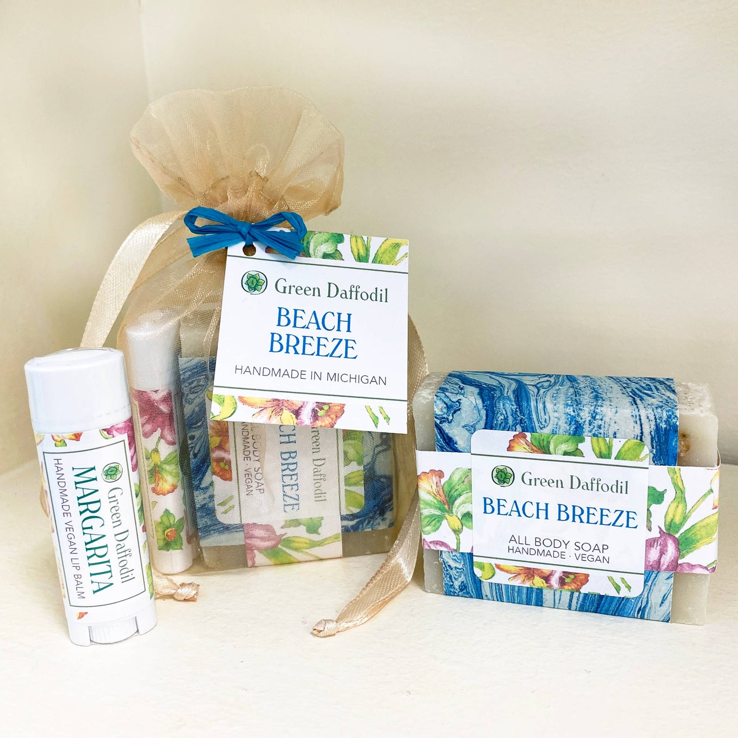 Beach Breeze Soap & Lip Balm Organdy Gift Set - Summer