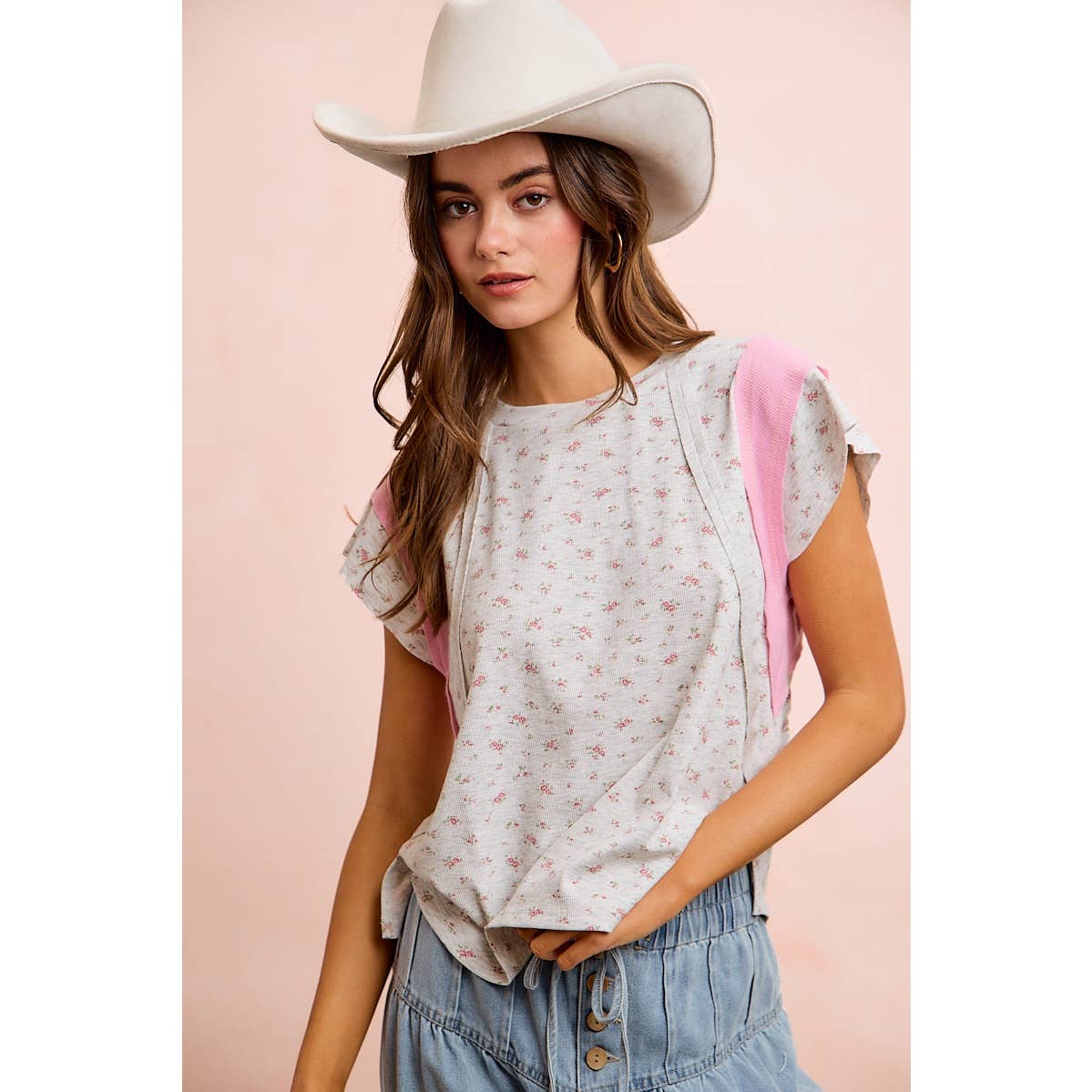 FLORAL RIB CUT EDGE DETAIL SHORT SLEEVES TOP: H Blush