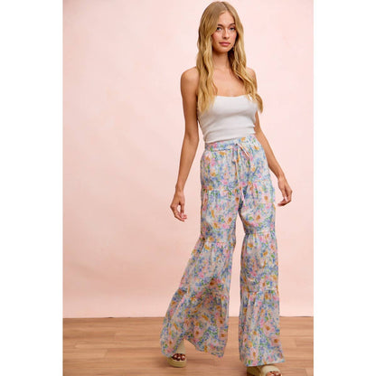 FLORAL PRINTED TIERED FLARE WOVEN PANTS: LT BLUE