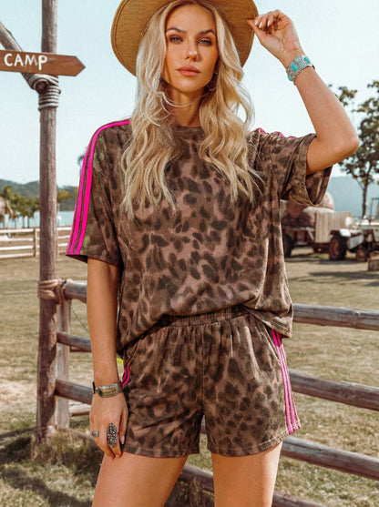 Leopard Raw Seam Patched Pullover Drawstring Loose Pant Set: Brown Short Set