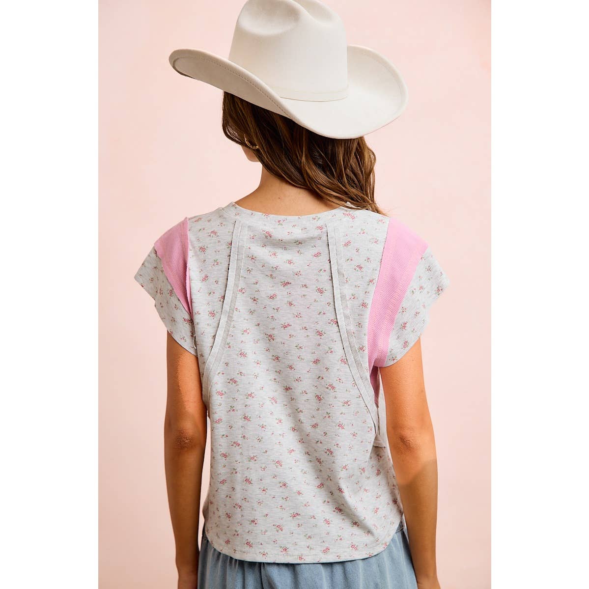FLORAL RIB CUT EDGE DETAIL SHORT SLEEVES TOP: H Blush