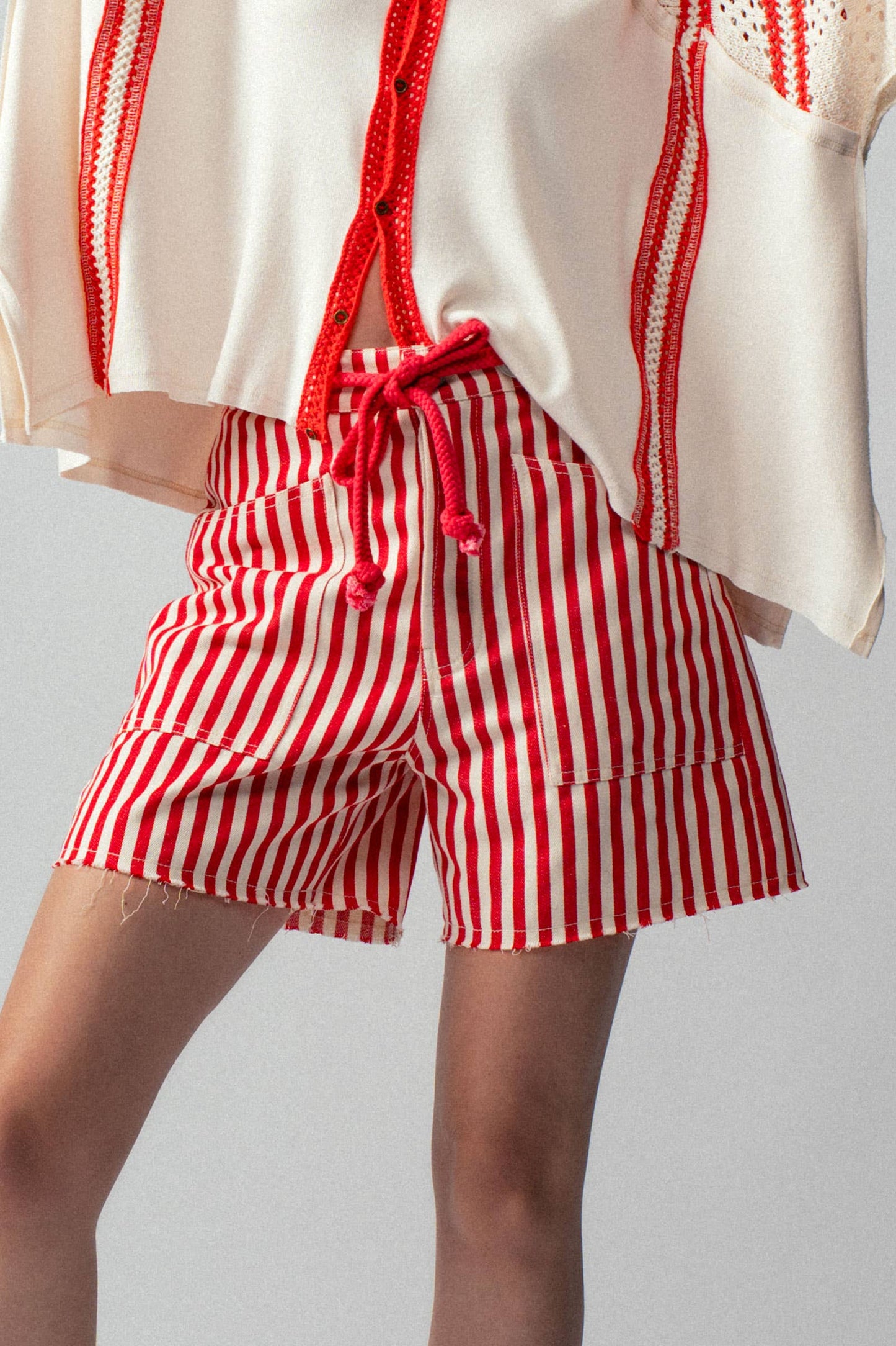 Striped High-Rise Denim Shorts: RED / S-2/M-2/L-2
