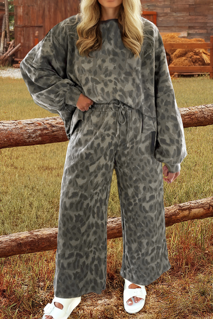 Leopard Raw Seam Patched Pullover Drawstring Loose Pant Set: Brown Short Set